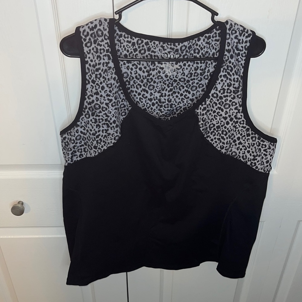 Torrid Active Black & Leopard Print Fitted Workout Tank Sz 4x